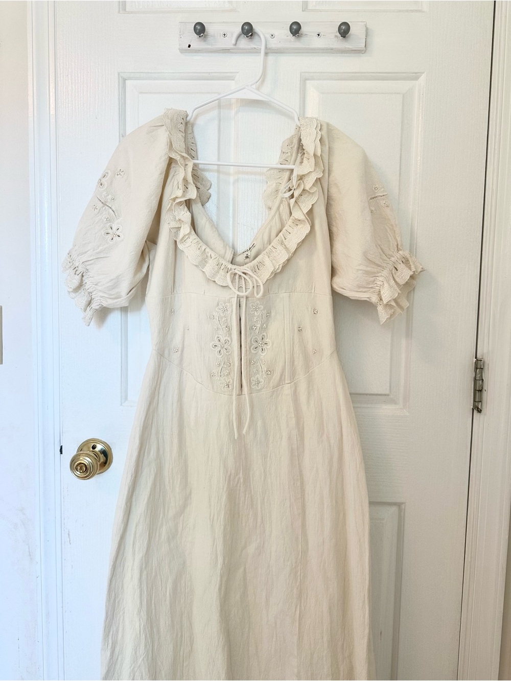 For love and lemons Cream Peasant Midi Dress with Ruffle Neckline - Picture 2 of 8